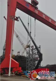 　自行式直臂型高空作業(yè)平臺